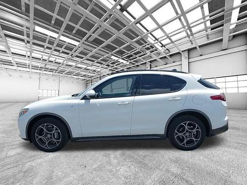 2022 Alfa Romeo Stelvio Ti