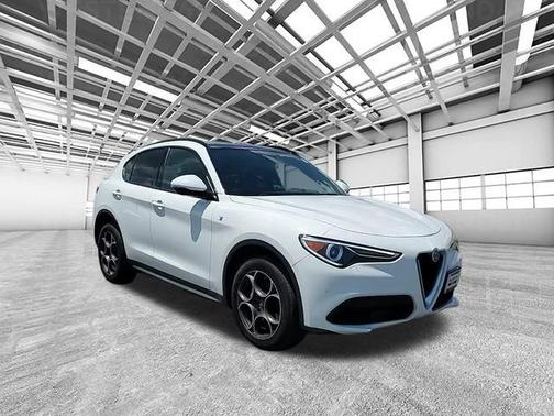 2022 Alfa Romeo Stelvio Ti