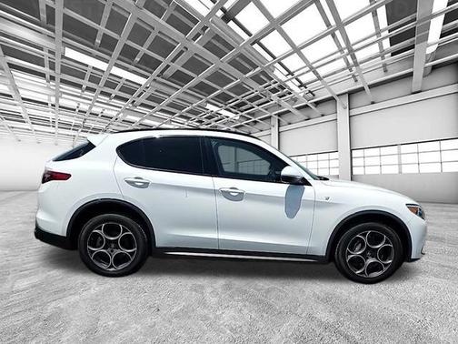 2022 Alfa Romeo Stelvio Ti