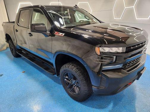 Black 2021 Chevrolet Silverado 1500 LT Trail Boss