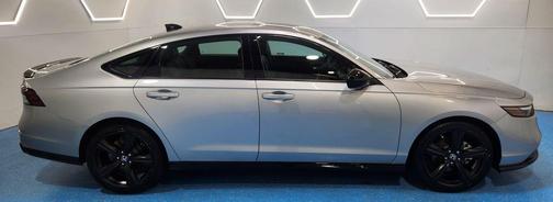 Lunar Silver Metallic 2023 Honda Accord Hybrid Sport-L