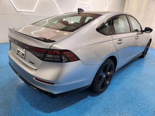 Lunar Silver Metallic 2023 Honda Accord Hybrid Sport-L