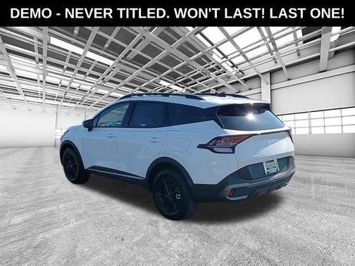 Glacial White Pearl 2024 Kia Sportage X-Pro Prestige