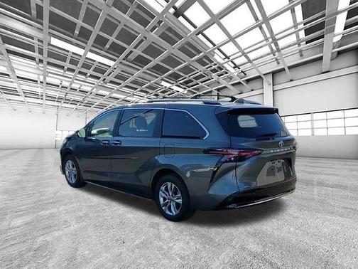 2024 Toyota Sienna Limited 7-Passenger