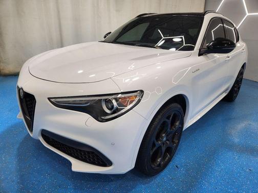2022 Alfa Romeo Stelvio Veloce