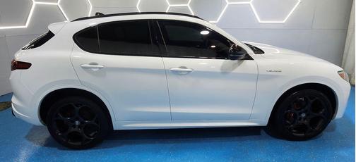 2022 Alfa Romeo Stelvio Veloce