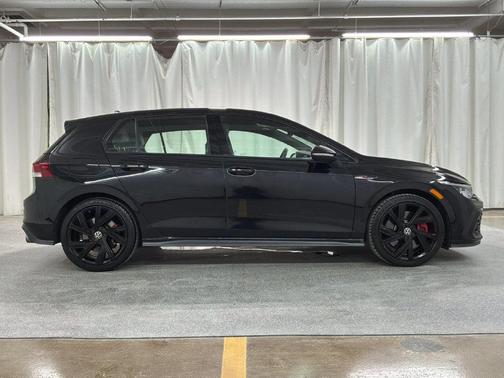 Deep Black Pearl Effect 2023 Volkswagen Golf GTI 2.0T SE