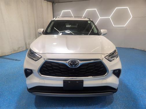 2022 Toyota Highlander Platinum