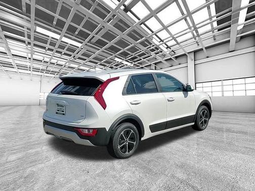 2025 Kia Niro LX