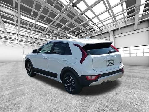 2025 Kia Niro LX
