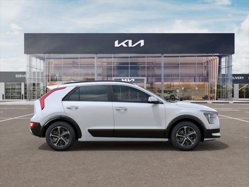 2025 Kia Niro SX