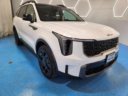 Glacial White Pearl 2025 Kia Sorento X-Line EX