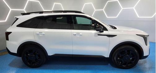 2025 Kia Sorento X-Line EX