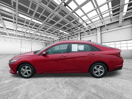 2021 Hyundai ELANTRA SE