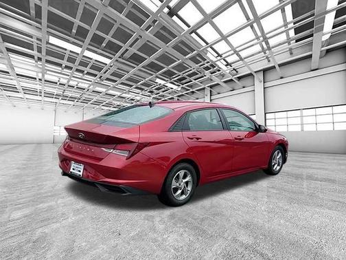 2021 Hyundai ELANTRA SE