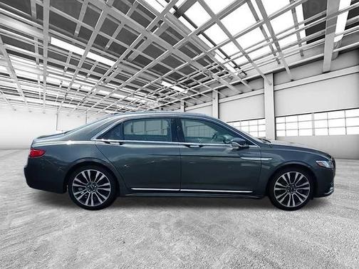 2019 Lincoln Continental Select