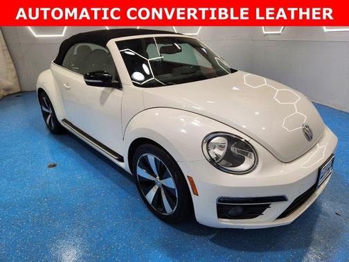 Candy White / Black Roof 2013 Volkswagen Beetle 2.0T