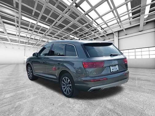 2019 Audi Q7 45 Premium Plus