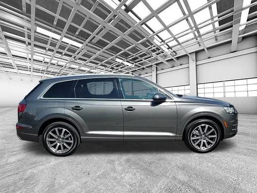 2019 Audi Q7 45 Premium Plus