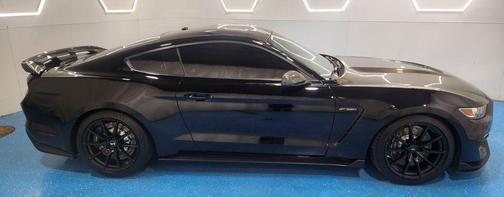 Shadow Black 2017 Ford Shelby GT350 Base