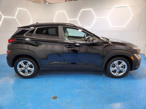 Abyss Black Pearl 2023 Hyundai KONA SEL