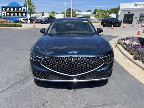 Makalu Gray Matte 2024 Genesis G90 e-SC