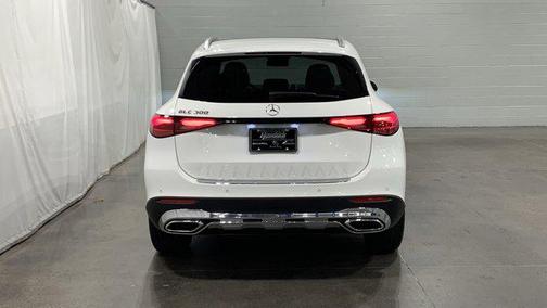 2026 Mercedes-Benz GLC 300 Base