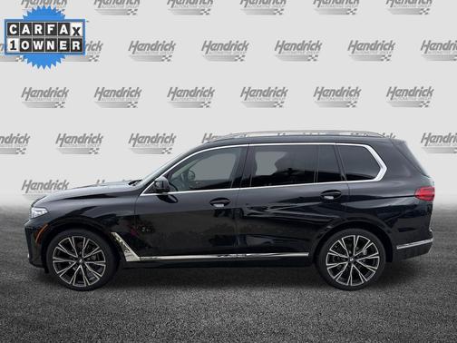 Black Sapphire Metallic 2022 BMW X7 xDrive40i