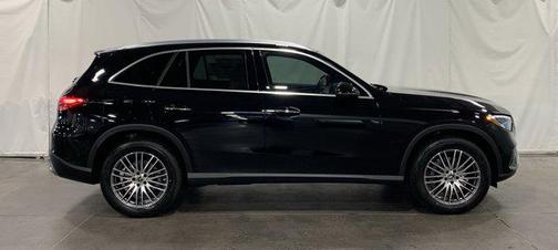 2026 Mercedes-Benz GLC 300 Base