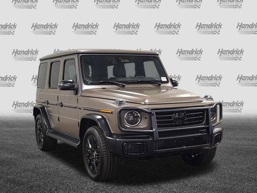 MANUFAKTUR Dark Olive Green Magno 2026 Mercedes-Benz G-Class G 550