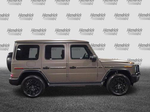 MANUFAKTUR Dark Olive Green Magno 2026 Mercedes-Benz G-Class G 550