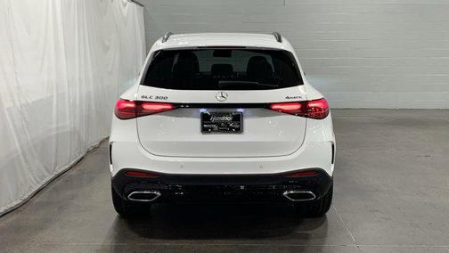 2026 Mercedes-Benz GLC 300 4MATIC