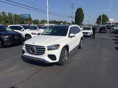 Polar White 2026 Mercedes-Benz GLS 450 4MATIC