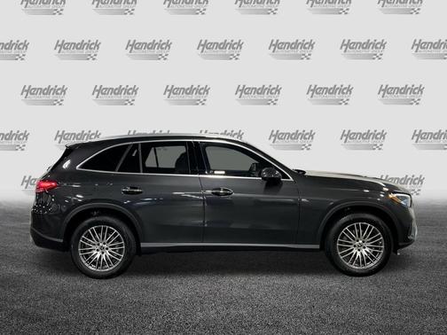 Graphite Grey Metallic 2026 Mercedes-Benz GLC 300 4MATIC