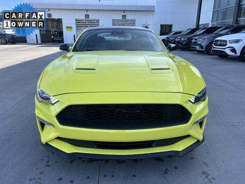 2021 Ford Mustang EcoBoost