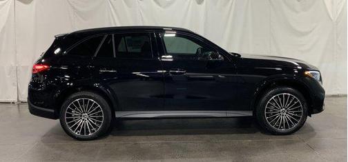 2026 Mercedes-Benz GLC 300 Base