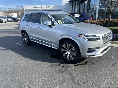 2022 Volvo XC90 Recharge Plug-In Hybrid T8 Inscription 6 Passenger