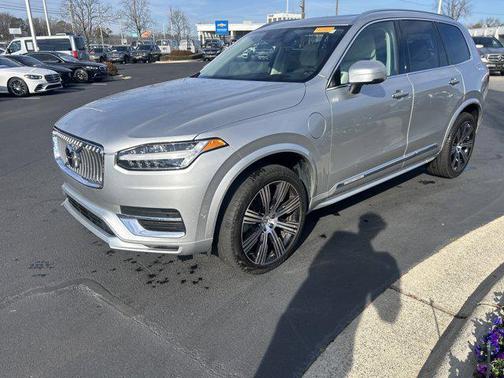 2022 Volvo XC90 Recharge Plug-In Hybrid T8 Inscription 6 Passenger