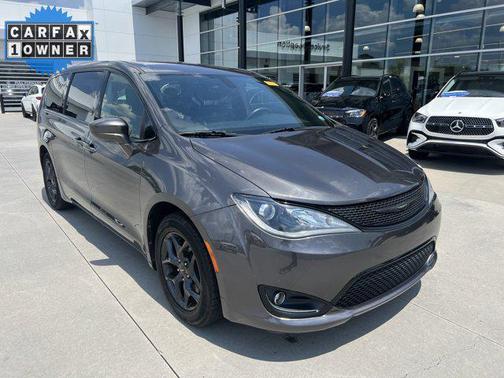 2018 Chrysler Pacifica Touring Plus