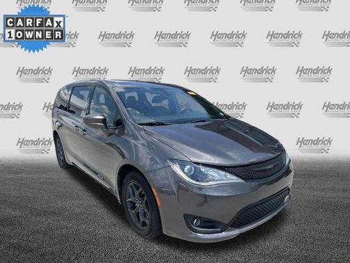 2018 Chrysler Pacifica Touring Plus