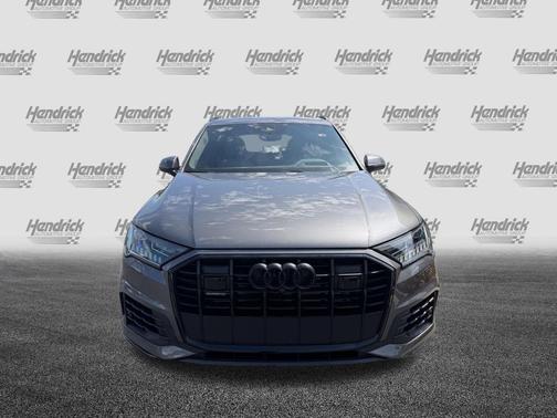 Samurai Gray Metallic 2021 Audi Q7 55 Prestige