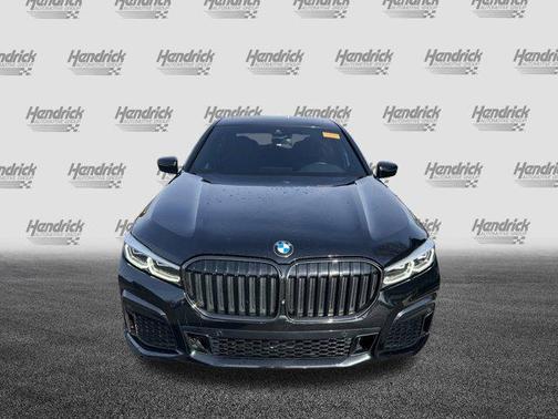 2022 BMW 740 740i