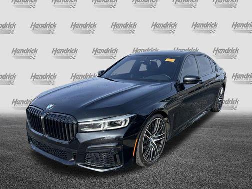 2022 BMW 740 740i