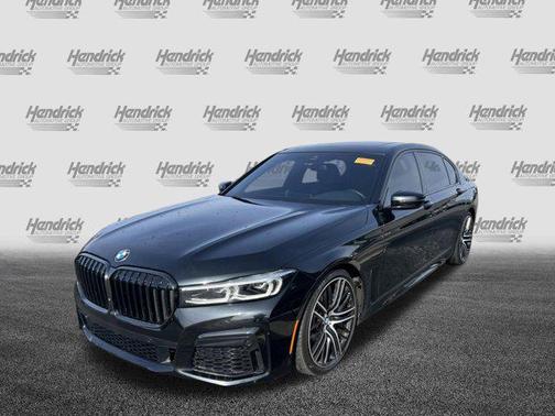2022 BMW 740 740i
