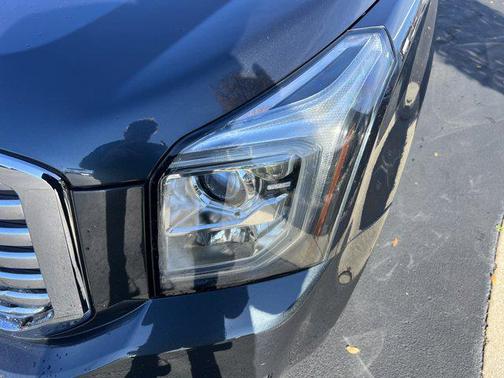 2020 GMC Yukon XL SLT Standard Edition