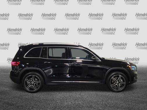 Night Black 2026 Mercedes-Benz GLB 250 4MATIC