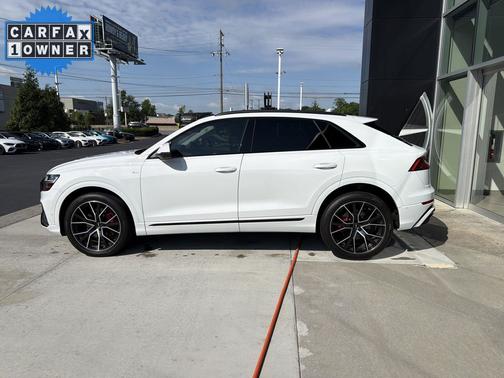 Glacier White Metallic 2020 Audi Q8 55 Premium Plus