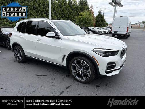 Mineral White Metallic 2023 BMW X5 sDrive40i