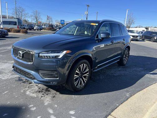 2020 Volvo XC90 T5 Momentum