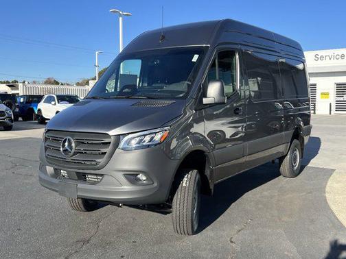 2025 Mercedes-Benz Sprinter 2500 Standard Roof